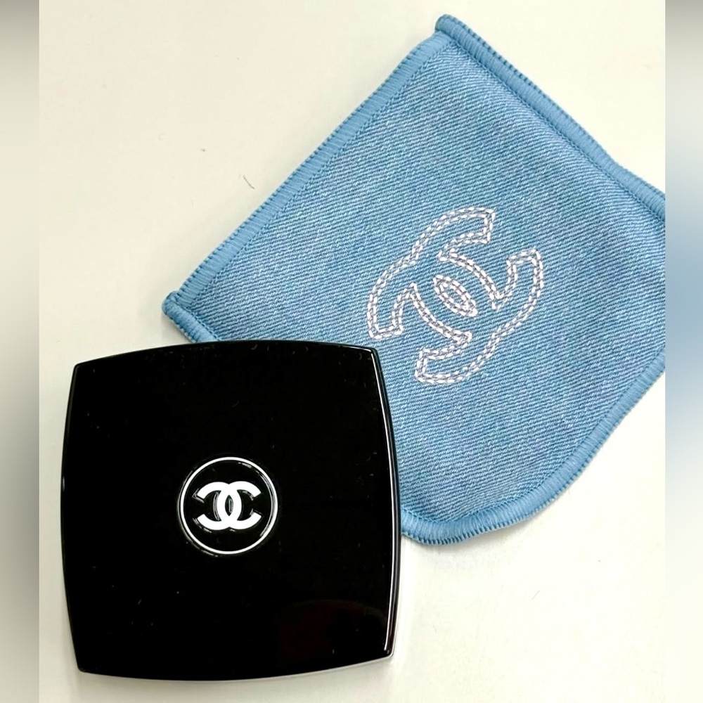 💙New Chanel Highlighter Shimmer COCO DENIM Pouch Case Highlight Powder cosmetic